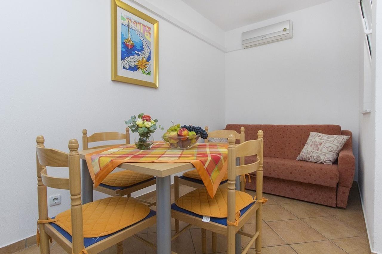 Apartments Dalibor Vodice Exterior foto